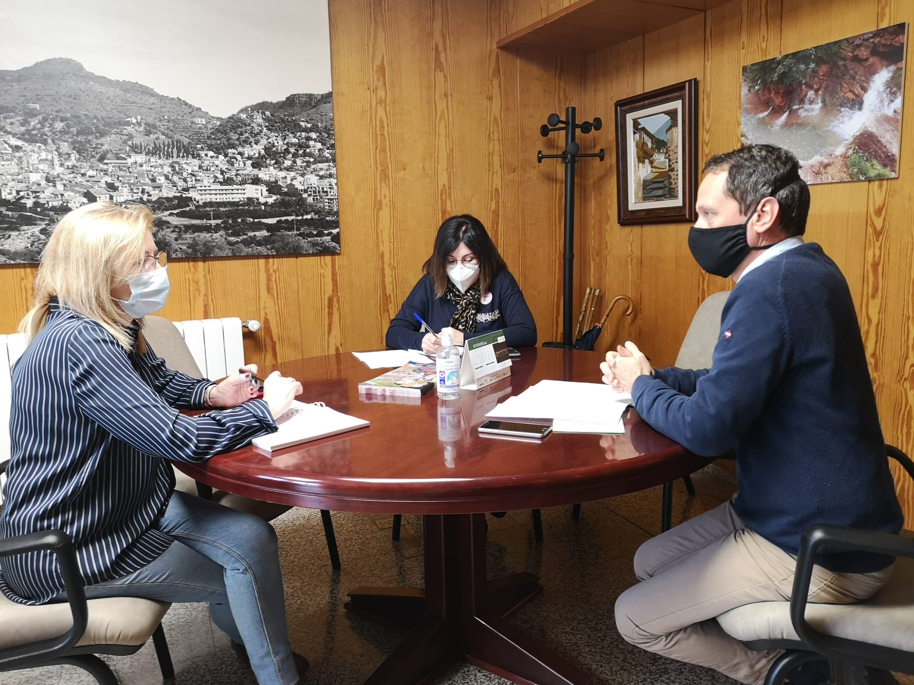 Lee más sobre el artículo Aula de secundaria gratuita para el alumnado que no tiene clase presencial todos los días en Serra